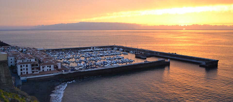 Marina Los Gigantes Sunset-min.jpg